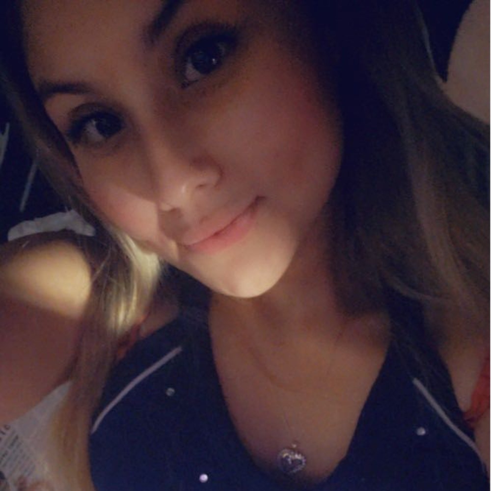 Meet your Posher, Esmeralda